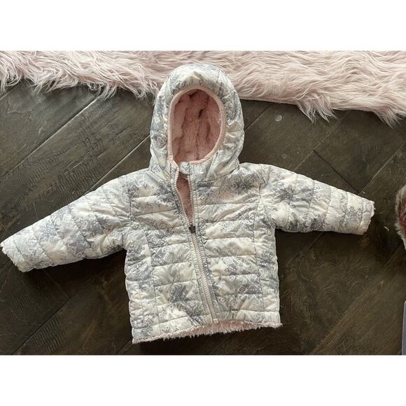 north face coat 3-6m, Very Clean! IMO Runs Bigger So Can Wear Longer - Picture 1 of 1